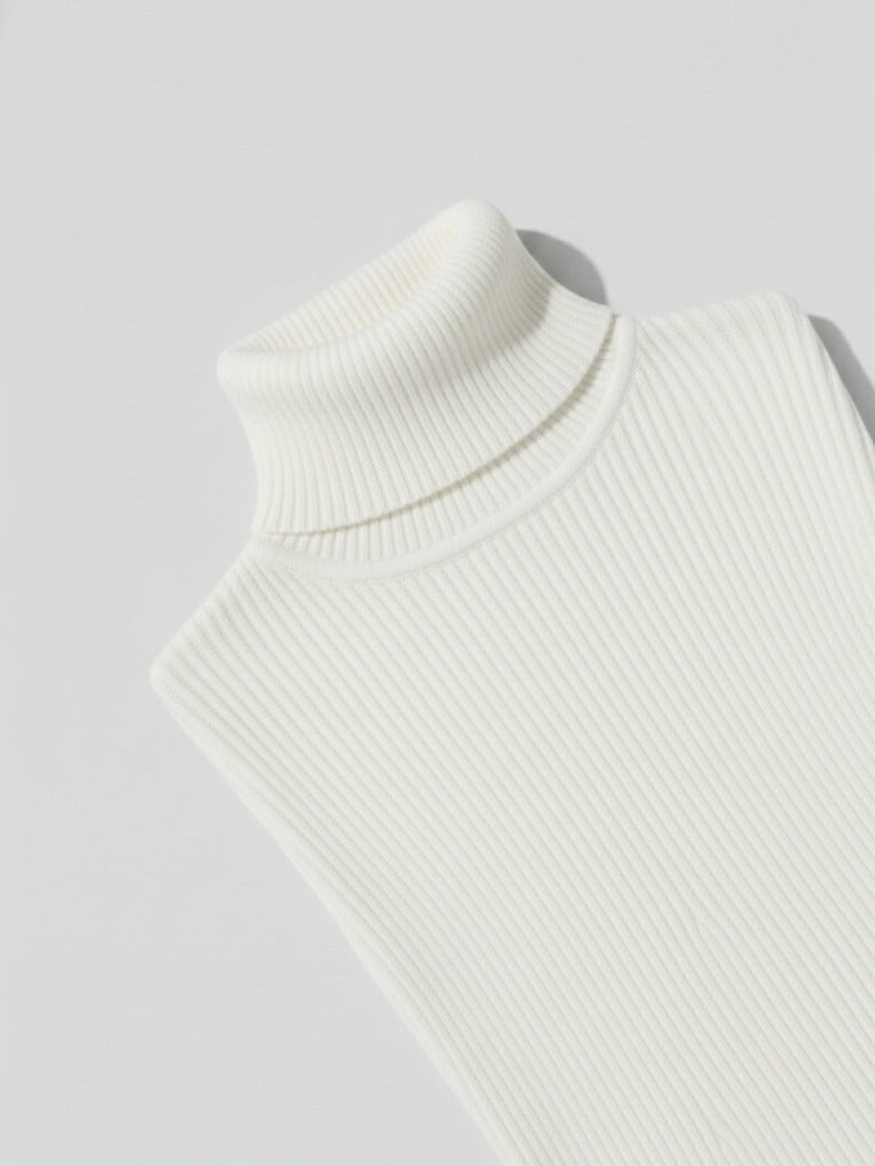 The Élodie Turtleneck